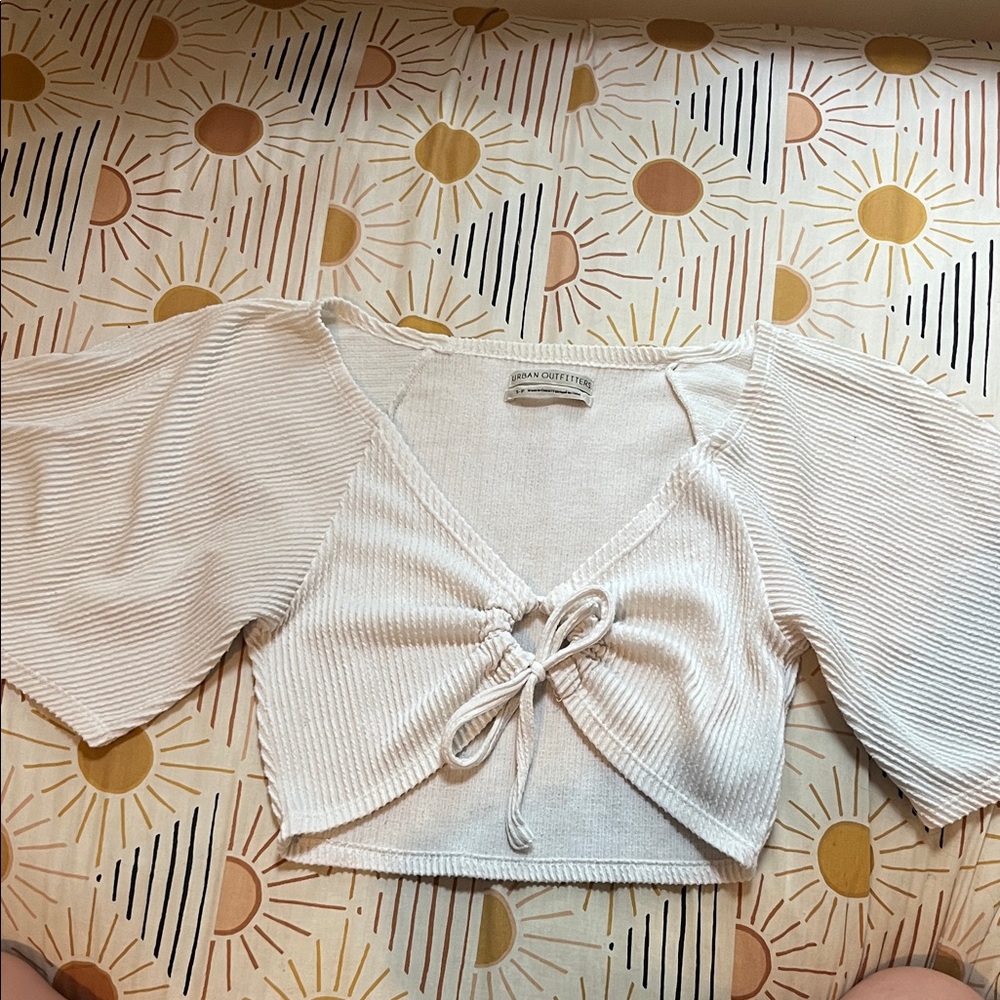 Urban Outfitters White cropped knit top